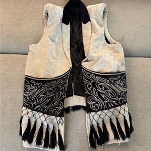 Dylanlex Velvet Women's Vest Cream/Black; size large & like new